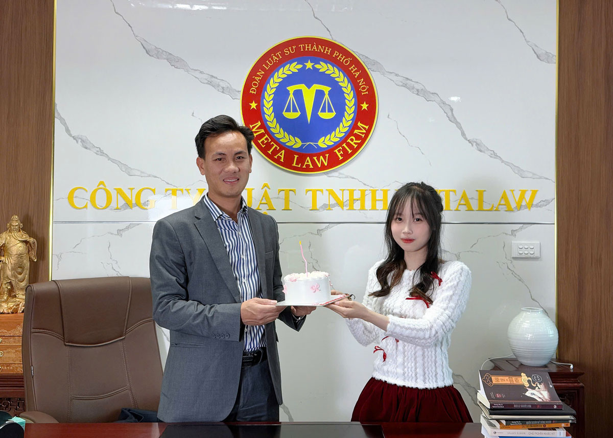 Luật sư Mai Văn Xuân tổ chức sinh nhật cho nhân viên tại Văn phòng Luật sư Meta Law