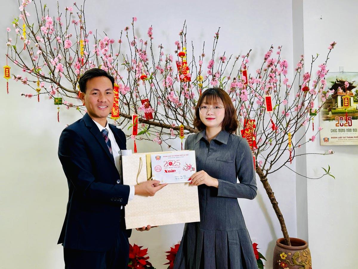 Công ty Luật TNHH META LAW đón Tết Nguyên đán Xuân Ất Tỵ 2025